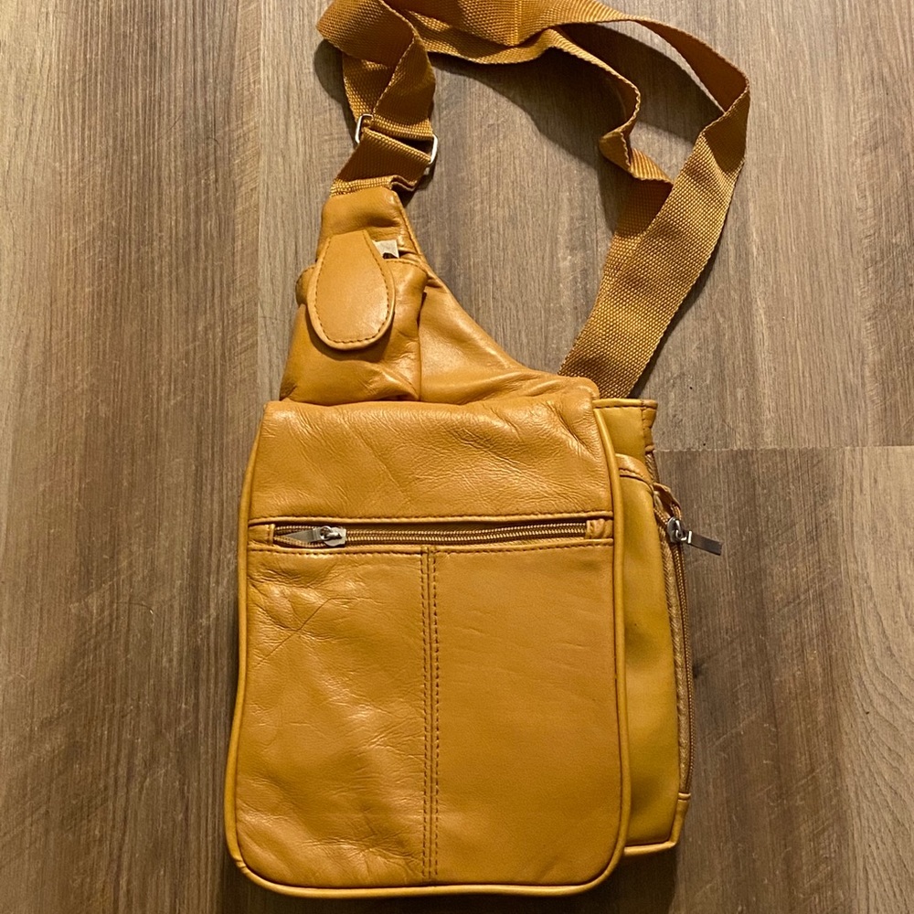 Baxton purse